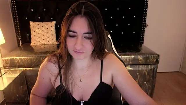 Snapshot of Soffi_betacur_b chatting on September 2025 12:48:01 PM Soffi betacur b online show from September 2025 12:48:01 PM