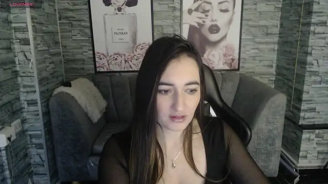 Snapshot of Soffi_betacur_b chatting on September 2025 03:11:01 AM Soffi betacur b online show from September 2025 03:11:01 AM