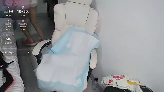 Snapshot of Angela-AMY chatting on November 2025 09:39:01 AM Angela-AMY online show from November 2025 09:39:01 AM