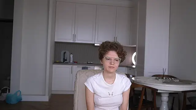 EdlinGathright online show from July 2026 04:04:02 AM