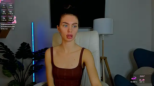 Snapshot of Cherry___Kiss chatting on October 2025 06:27:02 PM Cherry Kiss online show from October 2025 06:27:02 PM