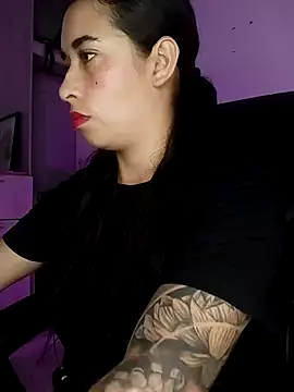Valenn fernandez online show from June 2026 10:03:01 PM
