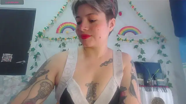 Snapshot of Mitsuha_gate chatting on January 2026 02:43:02 PM Mitsuha gate online show from January 2026 02:43:02 PM