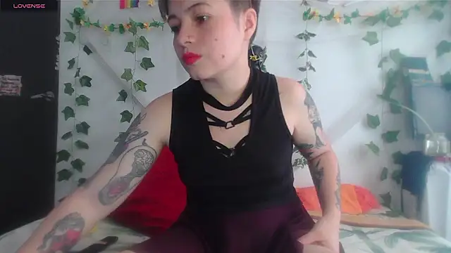 Snapshot of Mitsuha_gate chatting on February 2026 03:41:02 PM Mitsuha gate online show from February 2026 03:41:02 PM