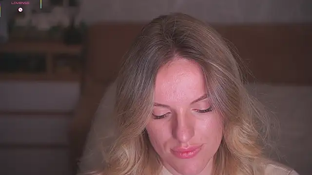 Vanille Mystery online show from May 2026 10:04:02 PM