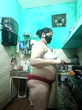 Snapshot of Kaja1919 chatting on October 2025 05:21:01 PM Kaja1919 online show from October 2025 05:21:01 PM