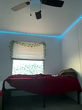 Snapshot of moan4mona chatting on March 2026 12:15:02 AM moan4mona online show from March 2026 12:15:02 AM