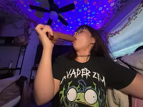 moan4mona online show from June 2026 12:32:02 AM