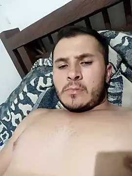 Snapshot of santiii___12 chatting on November 2025 05:02:01 AM santiii 12 online show from November 2025 05:02:01 AM