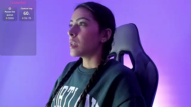 Snapshot of ValkaGrecco chatting on November 2025 02:50:02 AM ValkaGrecco online show from November 2025 02:50:02 AM