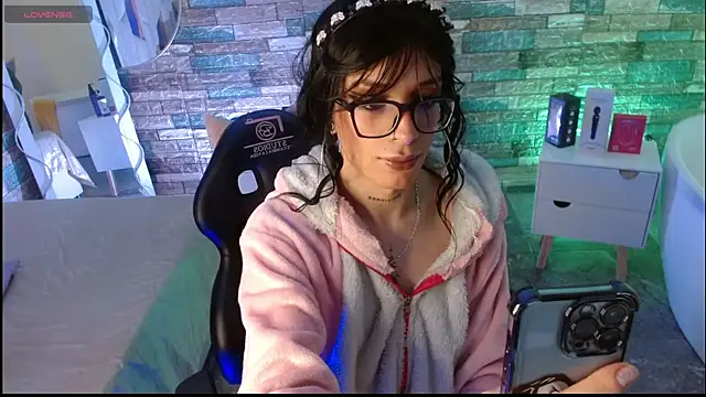 Snapshot of boyfox_tay chatting on October 2025 05:27:01 AM boyfox tay online show from October 2025 05:27:01 AM