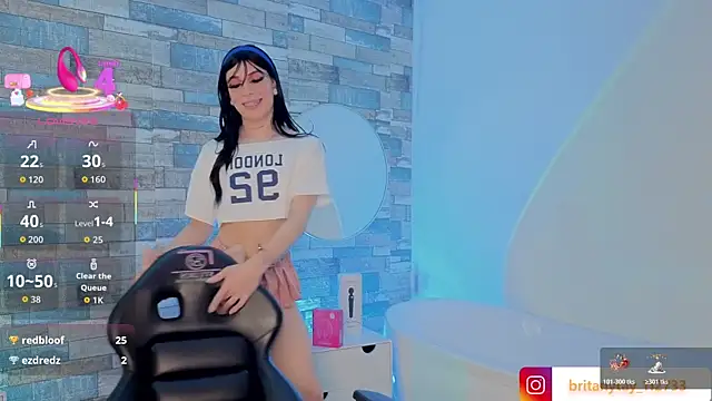 boyfox tay online show from November 2025 03:42:02 AM