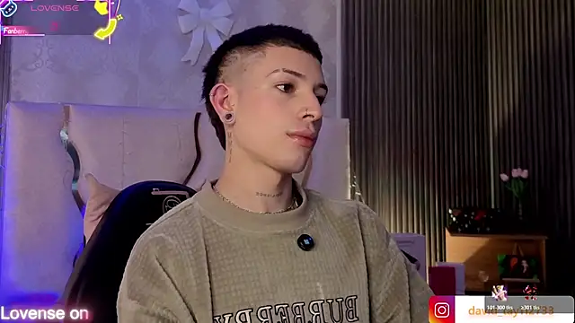 boyfox tay online show from February 2026 07:33:02 PM