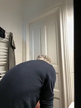 Snapshot of SexyLeon8 chatting on September 2025 09:54:02 AM SexyLeon8 online show from September 2025 09:54:02 AM