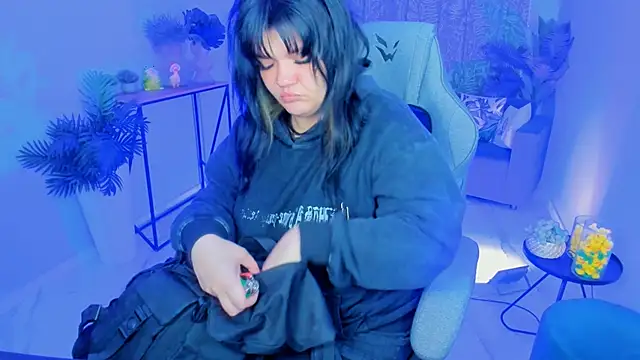 Snapshot of MaryHarrys chatting on September 2025 08:43:01 PM MaryHarrys online show from September 2025 08:43:01 PM