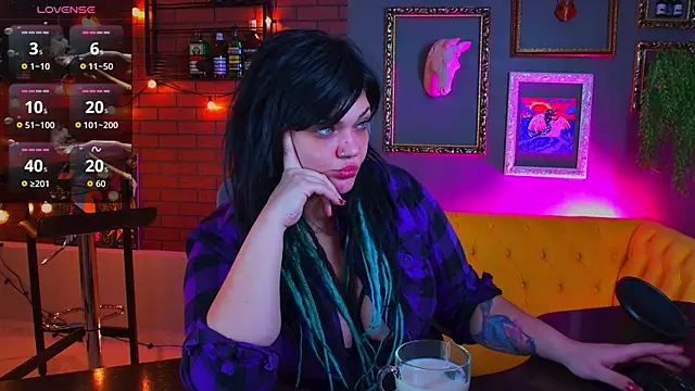 Snapshot of MaryHarrys chatting on December 2025 02:43:02 AM MaryHarrys online show from December 2025 02:43:02 AM