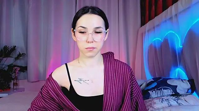 -CindyLou online show from February 2026 05:00:02 AM