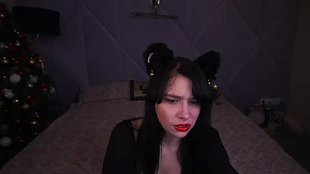 Snapshot of LiviaShy chatting on December 2025 01:40:01 PM LiviaShy online show from December 2025 01:40:01 PM