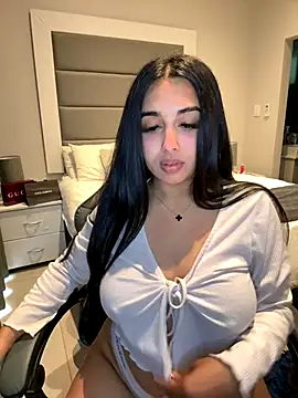 LilMisIndianx online show from December 2025 06:10:01 AM