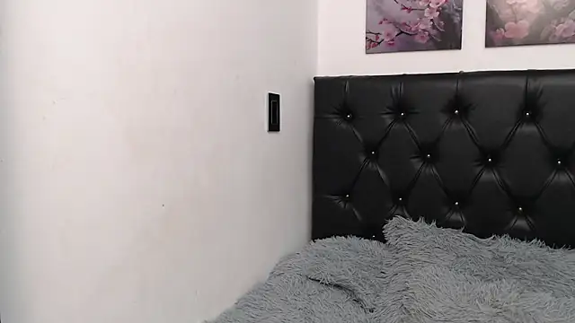 pinky f00x online show from May 2026 07:32:02 PM