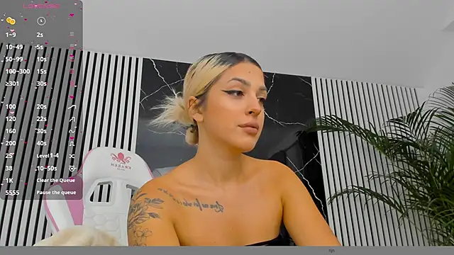 daisyblushh online show from October 2025 07:00:01 PM