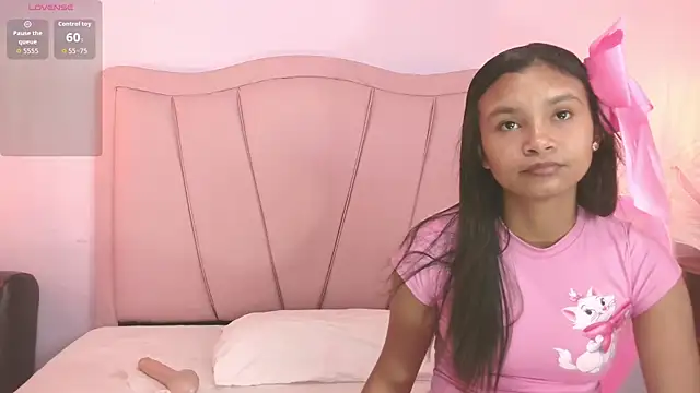 Snapshot of liz7skinny chatting on December 2025 09:33:01 PM liz7skinny online show from December 2025 09:33:01 PM