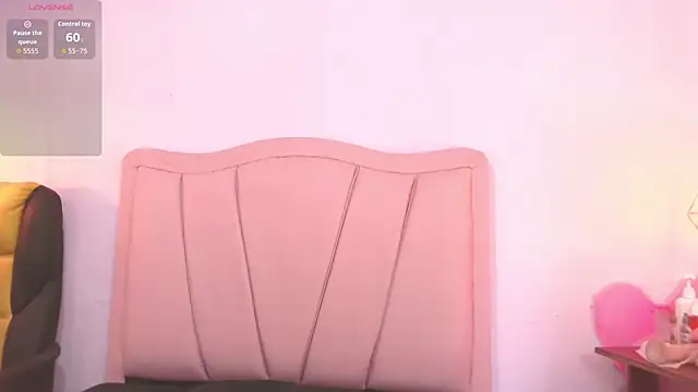 Snapshot of liz7skinny chatting on February 2026 09:32:02 PM liz7skinny online show from February 2026 09:32:02 PM