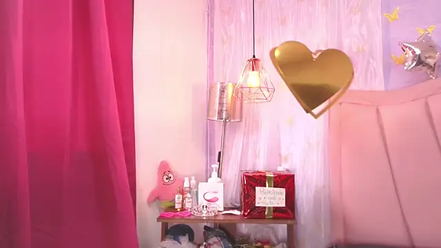 Snapshot of liz7skinny chatting on February 2026 09:35:02 PM liz7skinny online show from February 2026 09:35:02 PM