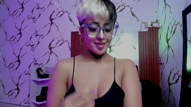 Snapshot of Rebeka-baker chatting on September 2025 02:11:02 AM Rebeka-baker online show from September 2025 02:11:02 AM