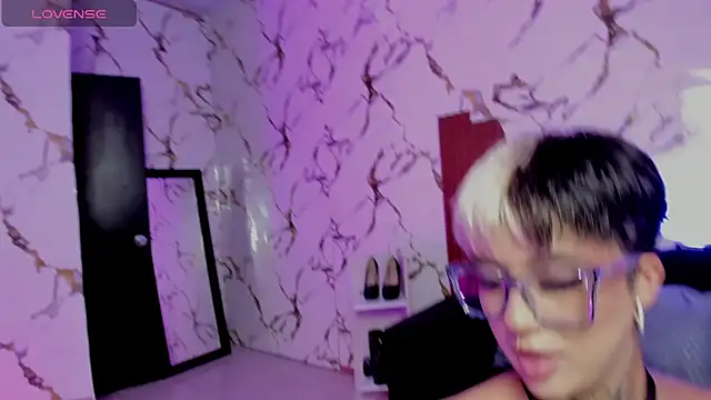 Snapshot of Rebeka-baker chatting on September 2025 02:24:01 AM Rebeka-baker online show from September 2025 02:24:01 AM