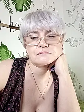 Catty Lady online show from November 2025 08:51:01 PM