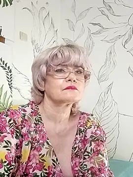 Catty Lady online show from May 2026 07:09:01 PM