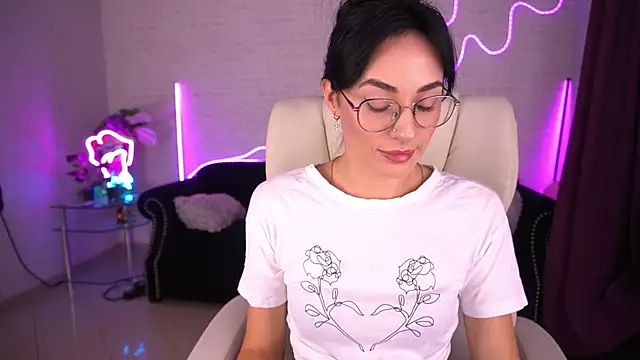 EviLune online show from September 2025 06:29:02 AM