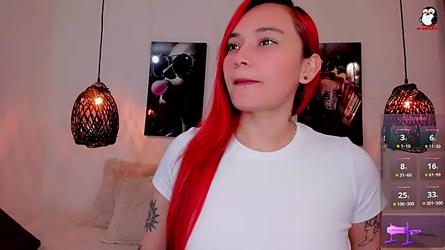 luna lobooo online show from October 2025 06:30:02 PM