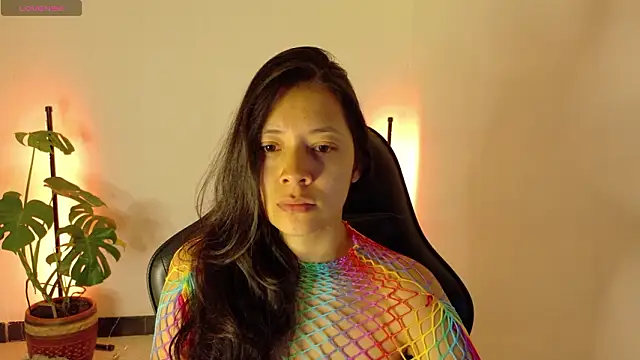 Sarasavage online show from February 2026 07:20:01 PM