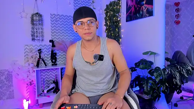 jhosepMoreno online show from April 2026 03:04:01 PM