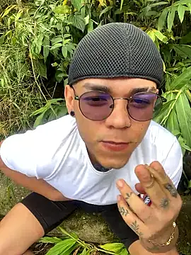 jhosepMoreno online show from April 2026 06:25:01 PM