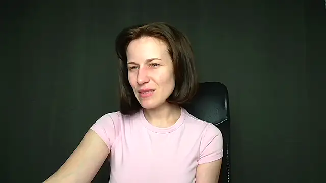 Kelly Kisss online show from April 2026 08:08:01 AM