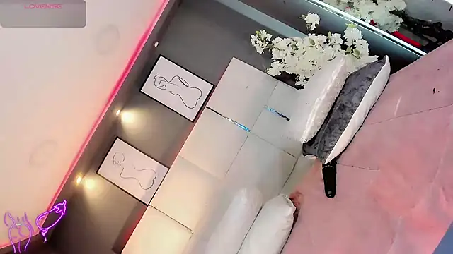 LiaFernandaa online show from March 2026 01:39:01 PM