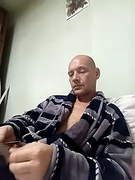 Snapshot of ToughDraft14 chatting on October 2025 09:48:02 AM ToughDraft14 online show from October 2025 09:48:02 AM