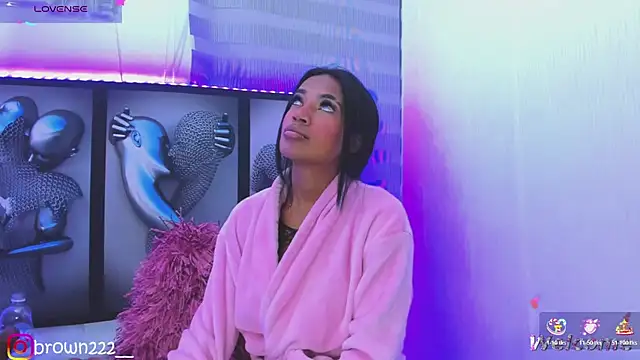 Snapshot of _naomibrown_ chatting on November 2025 05:07:02 AM naomibrown online show from November 2025 05:07:02 AM