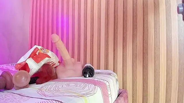 Snapshot of violet_taylor_ chatting on February 2026 02:31:02 AM violet taylor online show from February 2026 02:31:02 AM