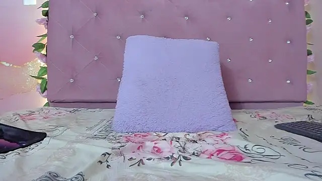 violet taylor  online show from May 2026 02:29:02 AM