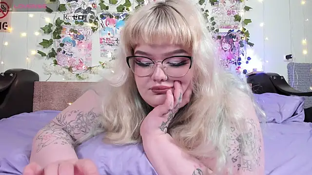  CandyM1lky  online show from March 2026 07:13:02 AM