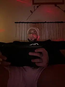 1Richrichard1 online show from May 2026 09:31:02 PM