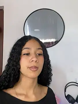 Snapshot of jadee8 chatting on April 2026 07:07:02 PM jadee8 online show from April 2026 07:07:02 PM