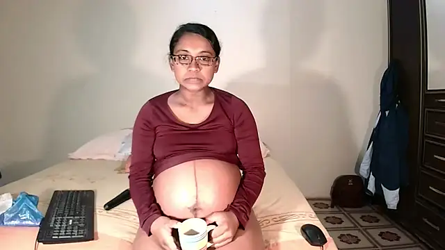 indiansweetflava online show from May 2026 04:07:01 AM