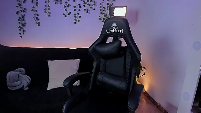 sara doll77 online show from March 2026 05:32:01 PM