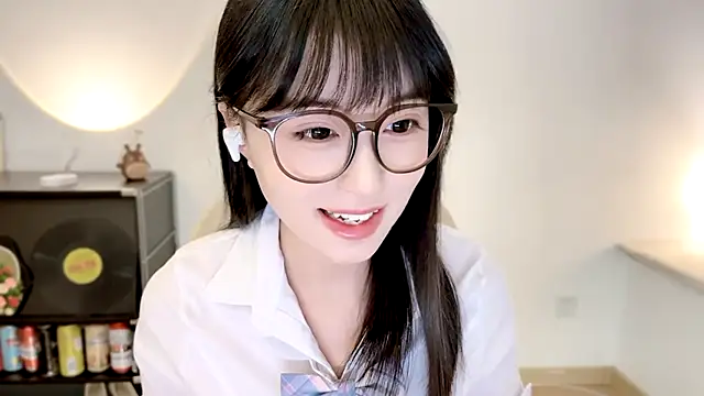 Onechestnut online show from July 2026 11:34:01 AM