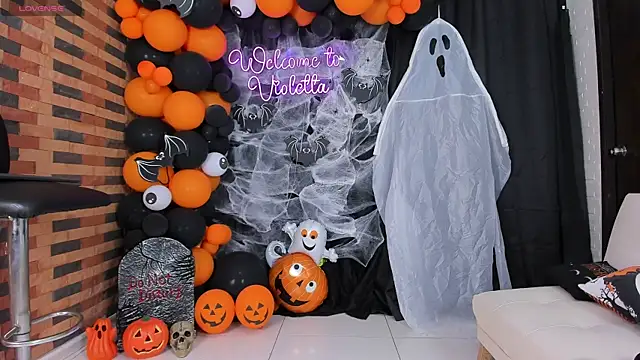 Snapshot of violetta_pretty chatting on October 2025 07:56:02 PM violetta pretty online show from October 2025 07:56:02 PM